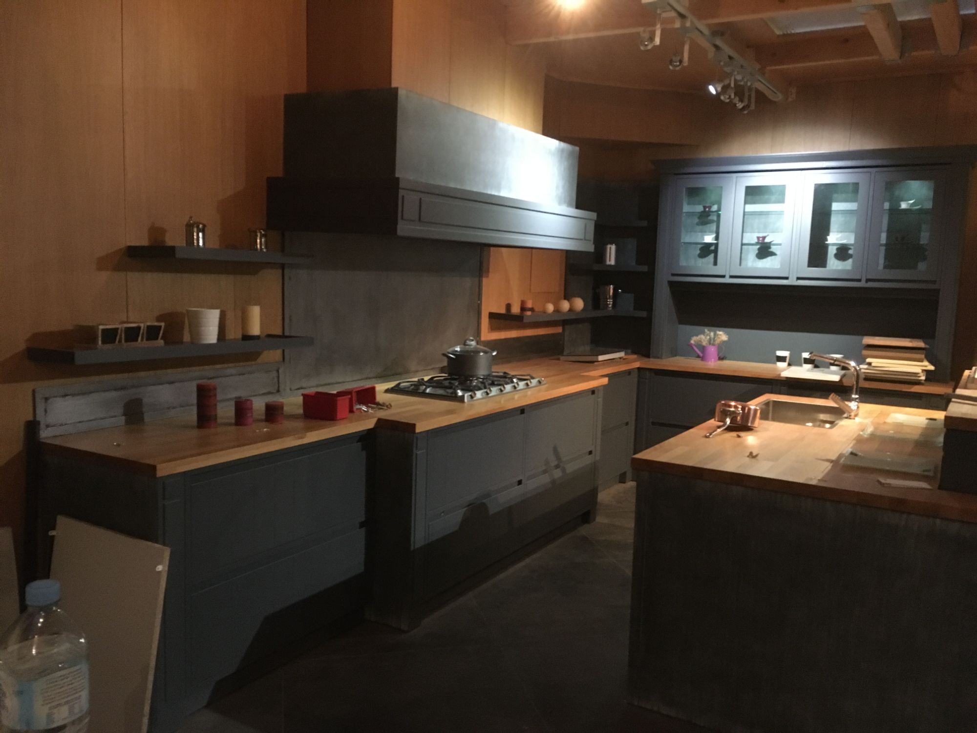 KREATELIER54 | Le Kréa'telier Demandez un devis à nos menuisiers-agenceurs expérimentés ! Baccarat